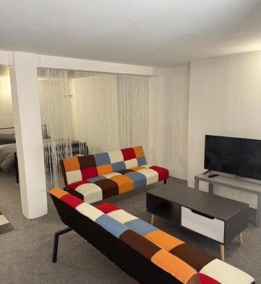 Thamesfield Apartment | Hidden Putney Studio