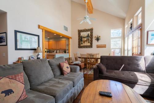 June Lake Apartment | Hideaway Down Canyon #101