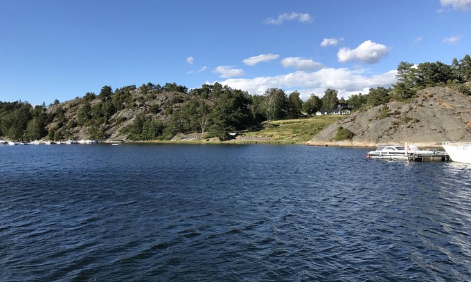 Uddevalla Municipality House | High-class archipelago house by the sea in a south-facing position on the West Coast