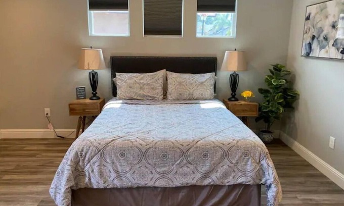 Columbia House | High End Guest House by I-5, Bethel, Simpson