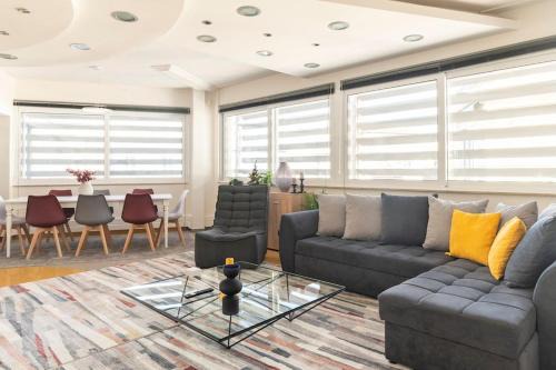 Athens City Centre Apartment | HighEnd 5BDR NewApt w/Breathtaking Acropolis View