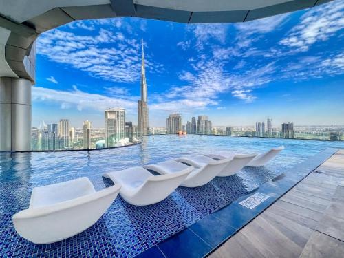 Downtown Dubai Apartment | Highest infinity Pool in Downtown Dubai