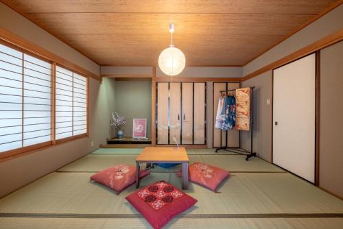 Sugatani Onsen Villa | HIKONE-Step 彦根ステップ 彦根駅徒歩4分 彦根城徒歩15分 15名まで 戸建貸切