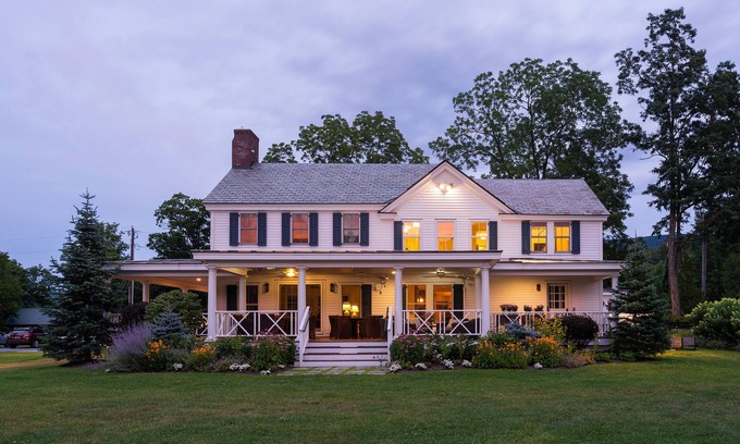 Sunderland Bed & Breakfast | Hill Farm Inn