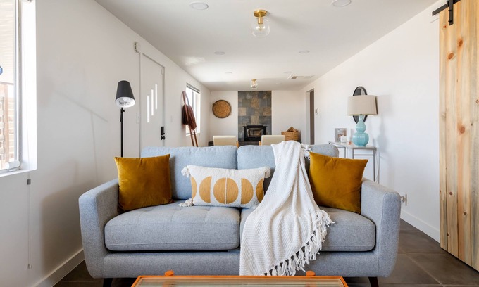Twentynine Palms House | Hill top Mid-century modern cabin close to JT national park. Views,Pool,Jacuzzi