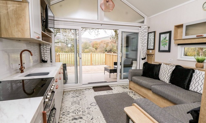 Llandrindod Wells House | Hillside Lodge