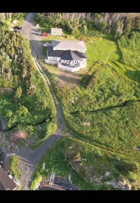 Saint Lunaire-Griquet House | Hillsview Bed and Breakfast