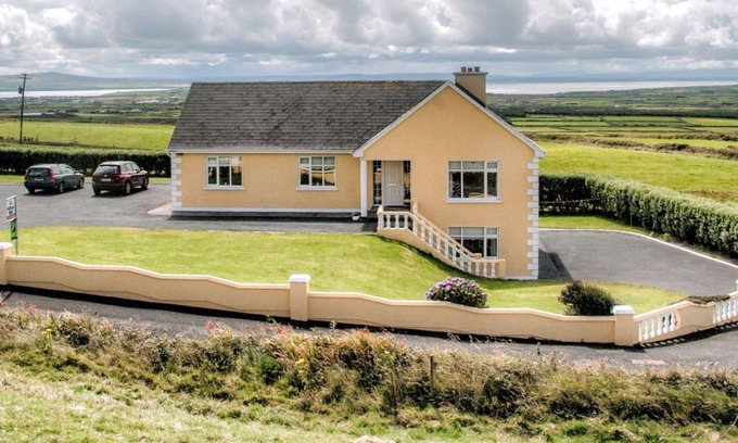 Carrigaholt Bed & Breakfast | Hilltop B&B