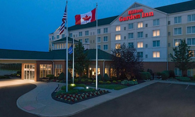 Cheektowaga Hotel | Hilton Garden Inn Buffalo Airport