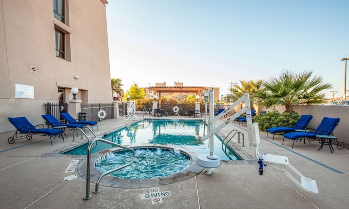 El Paso Hotel | Hilton Garden Inn El Paso/University