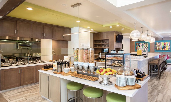 Las Vegas Hotel | Hilton Garden Inn Las Vegas City Center