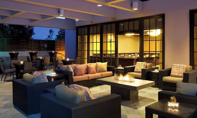 Costa Mesa Hotel | Hilton Orange County/Costa Mesa