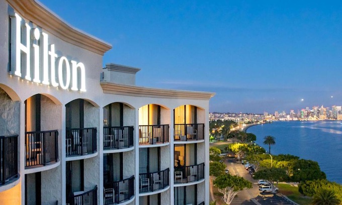 Downtown San Diego Hotel | Hilton San Diego Airport/Harbor Island