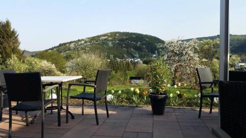 Hasenfeld Hotel | Hinter den Spiegeln