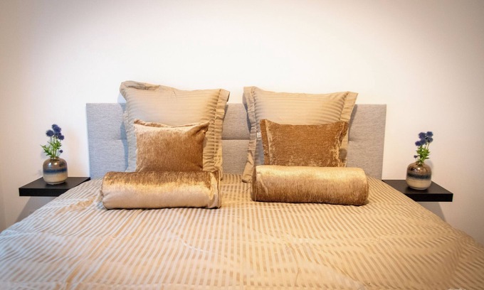 Knokke Apartment | Hip & modern ground floor apartment with 2 billiard tables and all amenities!