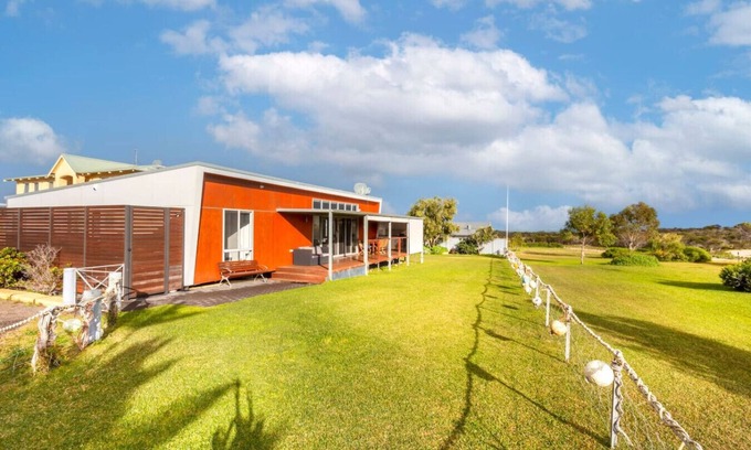 Ledge Point House | Hip Nautic, where the bush meets the sea
