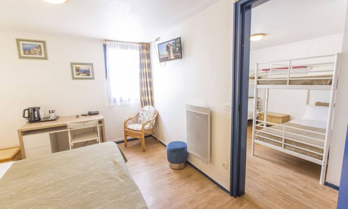 Noisiel Hotel | Hipotel Marne la Vallée
