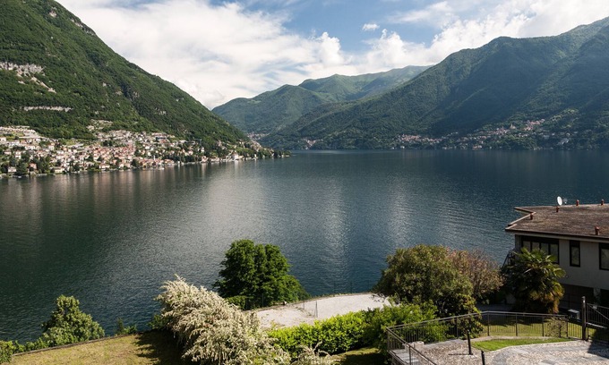 Torno Apartment | Historic Castle With Lake Views And Pool