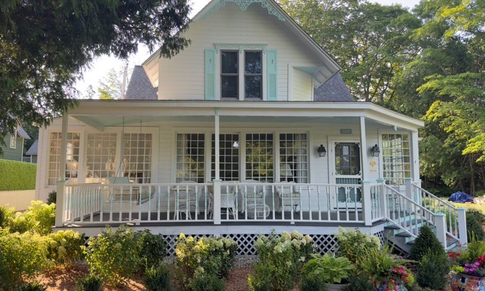 Mackinac Island State Park Cottage | Historic Cottage on Mackinac Island