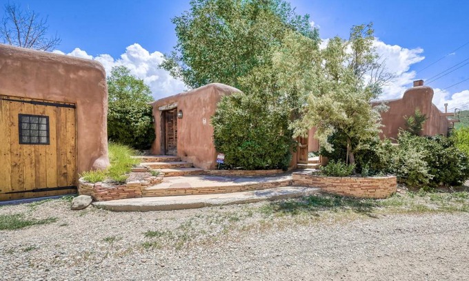 Taos House | Historic Hacienda