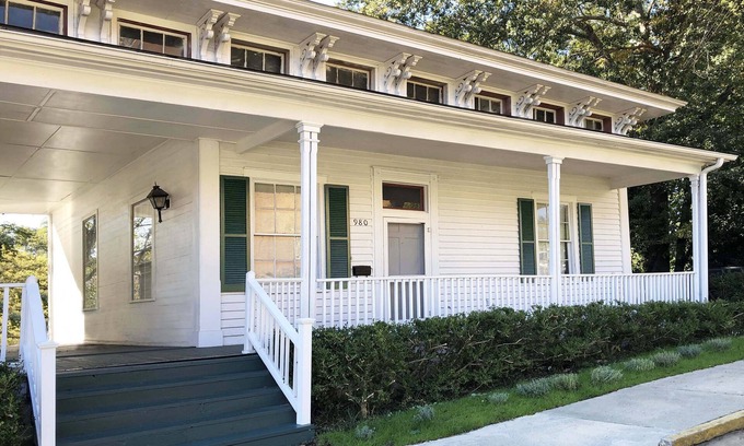 Macon House | Historic House on Cherry Street Downtown