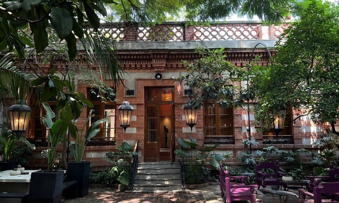 San Miguel Chapultepec Villa | Historic Serviced Villa in CDMX