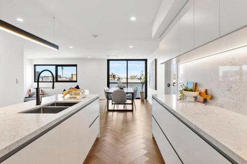 Hobart Central Business District Apartment | Hobart CBD Roof Top Penthouse