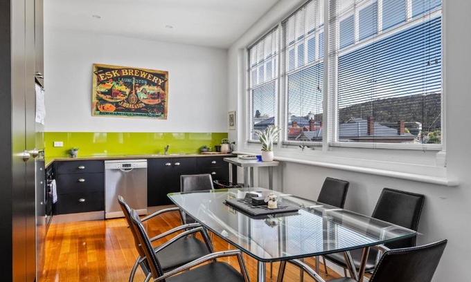 North Hobart Apartment | Hobart Character - Scenic Views in Bustling Locale