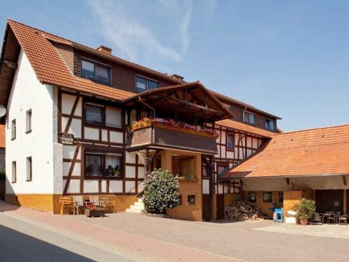 Harbshausen House | "Hochstein" Modern retreat