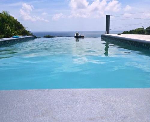 Calibishie Apartment | Hodges Bay House