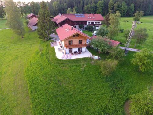 Miesbach House | Hofwies-Exklusiv - Privates Luxus-Boutique Ferienhaus 8 Pax