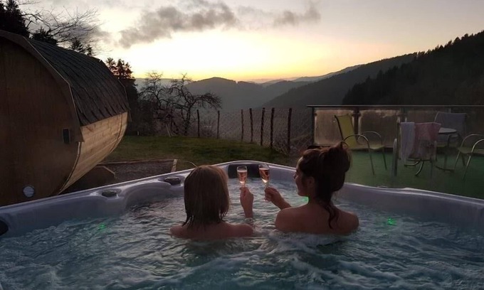 Hausach Apartment | Hohenlochen holiday apartment with whirlpool