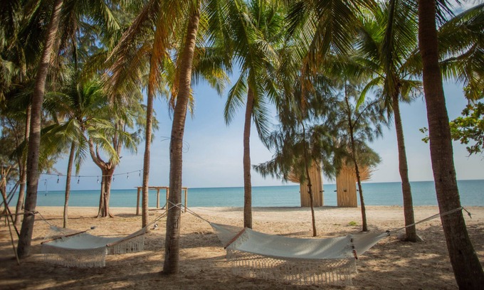 Ke Ga Resort | Hola Beach-Beach Club & Eco Glamping Resort