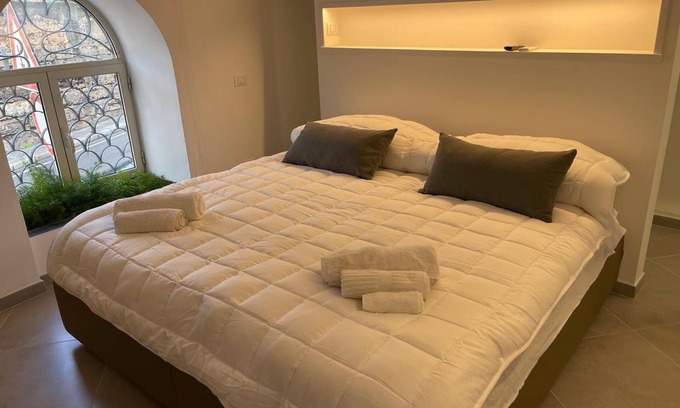 Albergheria Apartment | Hola Cathedral House