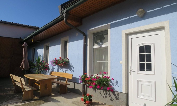 Sankt Andra am Zicksee Apartment | Holiday apartment St. Andrä am Zicksee for 1 - 5 persons with 2 bedrooms - Holiday apartment in one