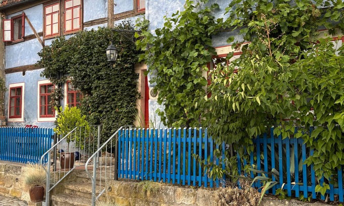 Meissen Apartment | Holiday Apartment 'Blaue Maus' with Lake View, Shared Terrace and Private Garden