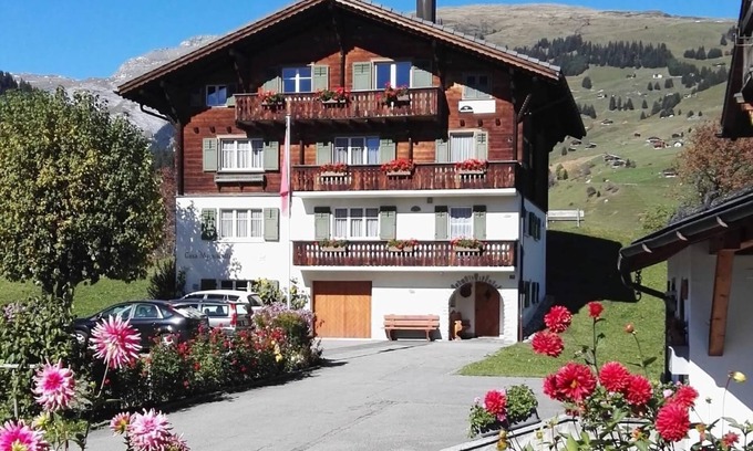Tavanasa Apartment | Holiday apartment Breil-Brigels for 1 - 4 persons with 2 bedrooms - Holiday apartment