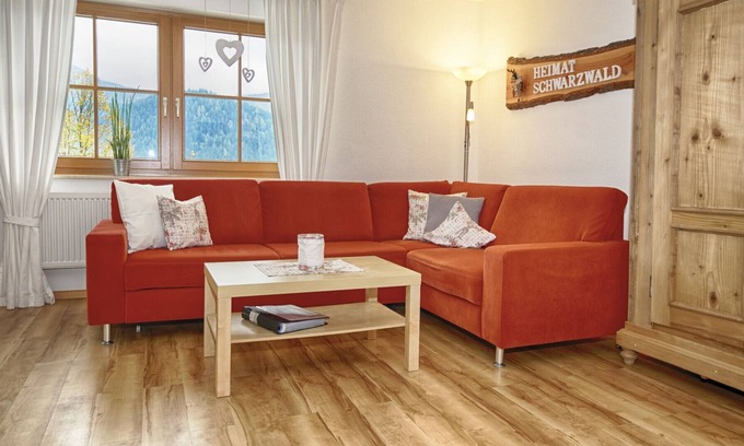 Haslachsimonswald Apartment | Holiday Apartment 'Morgensonne, 50 sqm' with Shared Terrace, Shared Garden and Wi-Fi