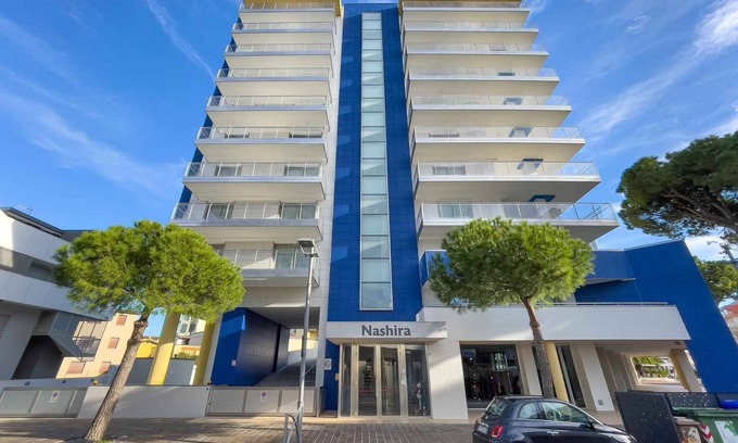 Lignano Sabbiadoro Apartment | Holiday apartment with balcony, air conditioning and internet