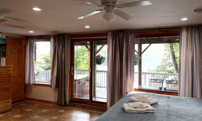 Maryland Apartment | Holiday Getaway - Hot tub with Goodyear Lake Views