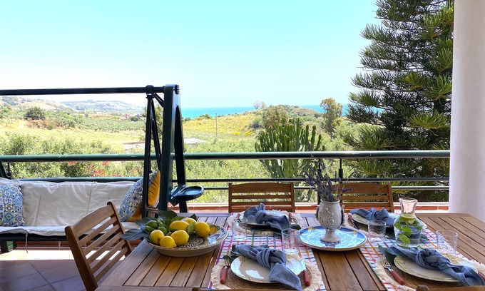 Sciacca Apartment | Holiday home with beautiful sea views, 3 minutes walk from the beach