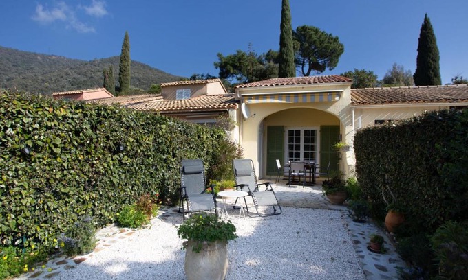 Cavaliere House | Holiday Home Les Mas de Pramousquier-2 by Interhome