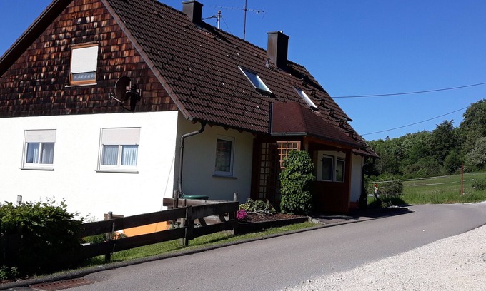Leibertingen House | Holiday Home 'Beim Wildenstein, 90qm' with Private Terrace, Shared Garden and Wi-Fi