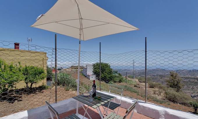 Vega de San Mateo House | Holiday Home 'Balcón De Galaz' with Sea View, Private Terrace and Private Garden