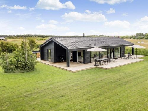 Hirtshals House | Holiday Home Faidra - 1-1km from the sea by Interhome