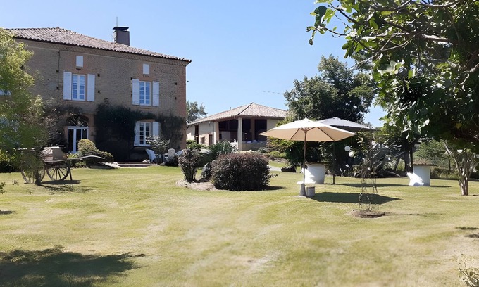 Saint-Frajou House | Holiday Home Gite Le Marquès