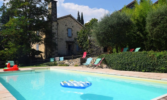 Pont-de-Labeaume House | Holiday Home in Ardèche near Château de Ventadour