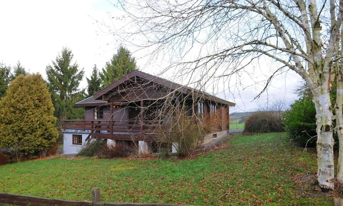 Rendeux House | Holiday Home in Beffe with Sauna & Hot Tub