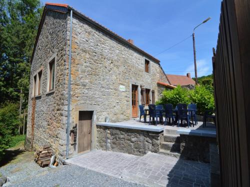 Onhaye House | Holiday Home in Falaën near Montaigle Castle