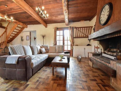 Felines-Minervois House | Holiday Home in Félines-Minervois with Pool